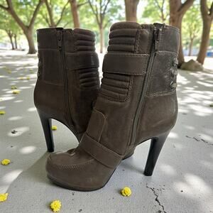 Nine West Leather Disheveled Heeled Boots Olive Green Side Zip Buckles 8.5 M